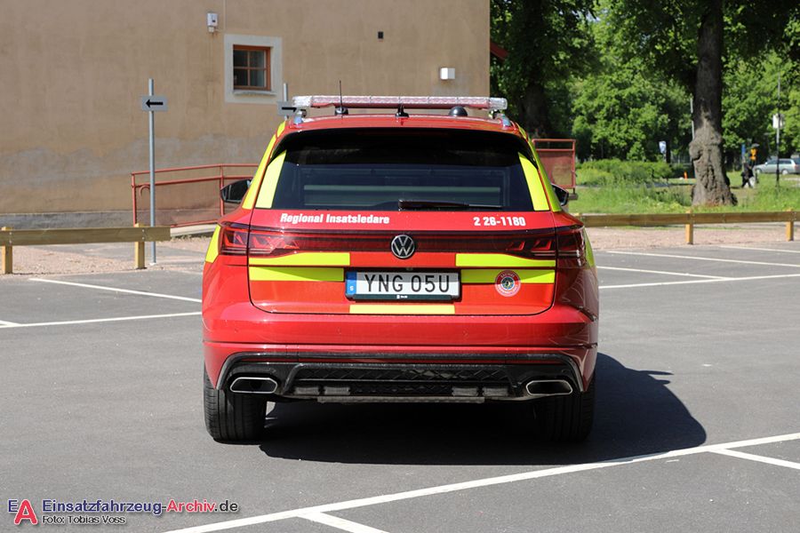 2 26-1180 - Ledningsbil