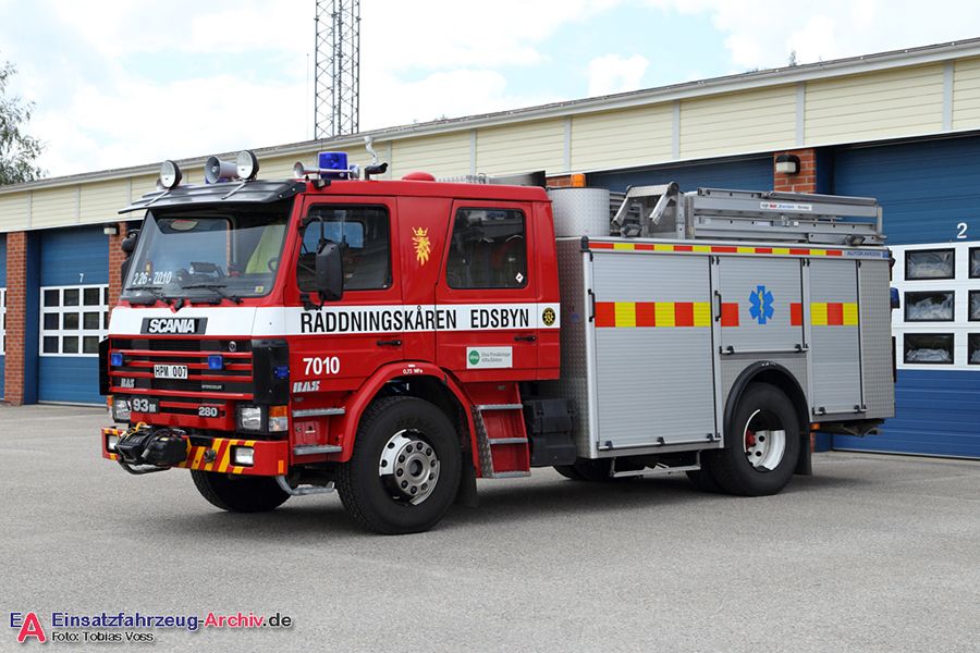 2 26-7010 - Släck-/räddningsbil (a.D.)