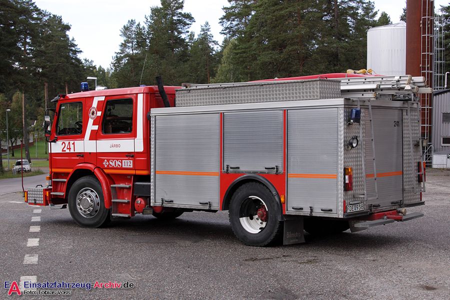 2 26-2410 - Släck-/räddningsbil