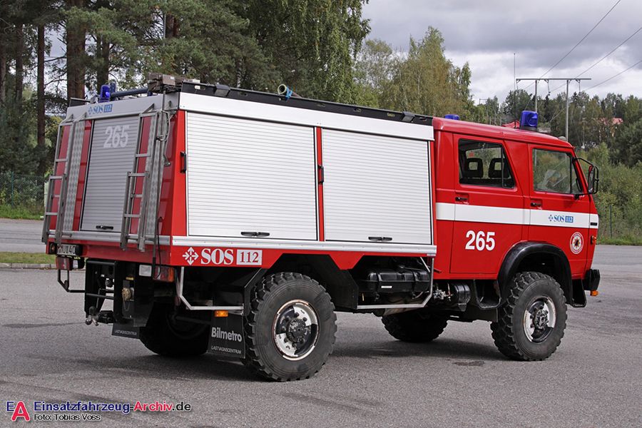 2 26-2450 - Terrängbil (a.D.)