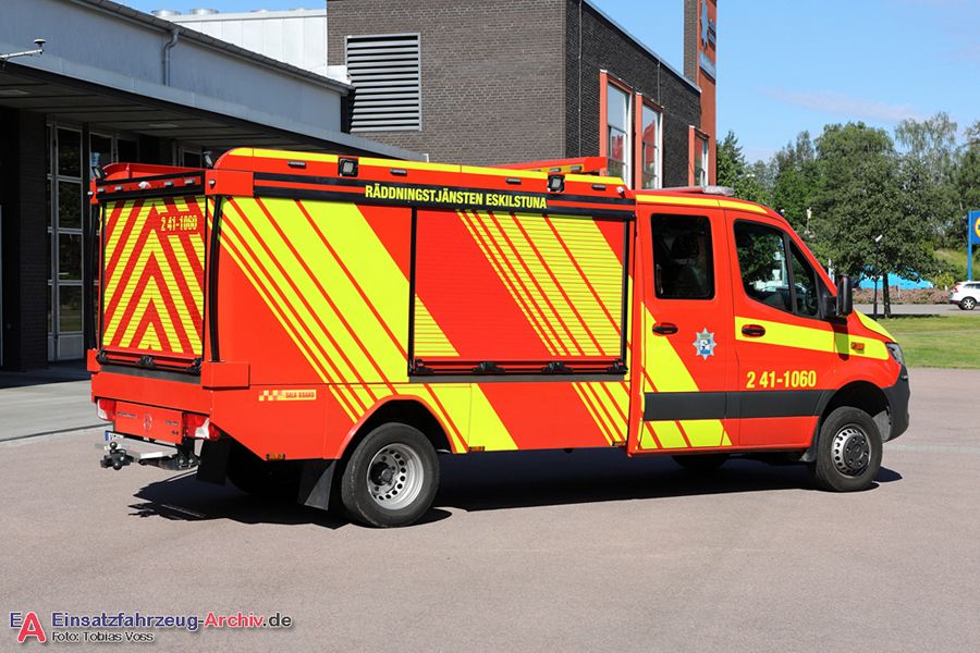 2 41-1060 - Släckbil
