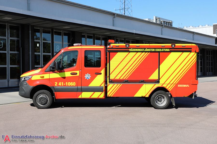 2 41-1060 - Släckbil