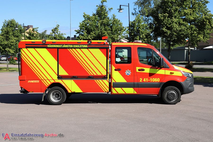 2 41-1060 - Släckbil