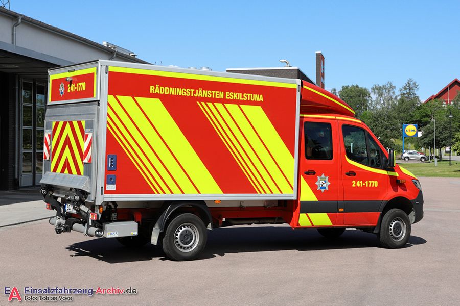 2 41-1770 - Transportbil