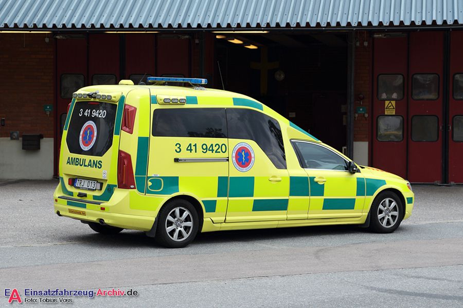3 41-9420 - Ambulans (a.D.)