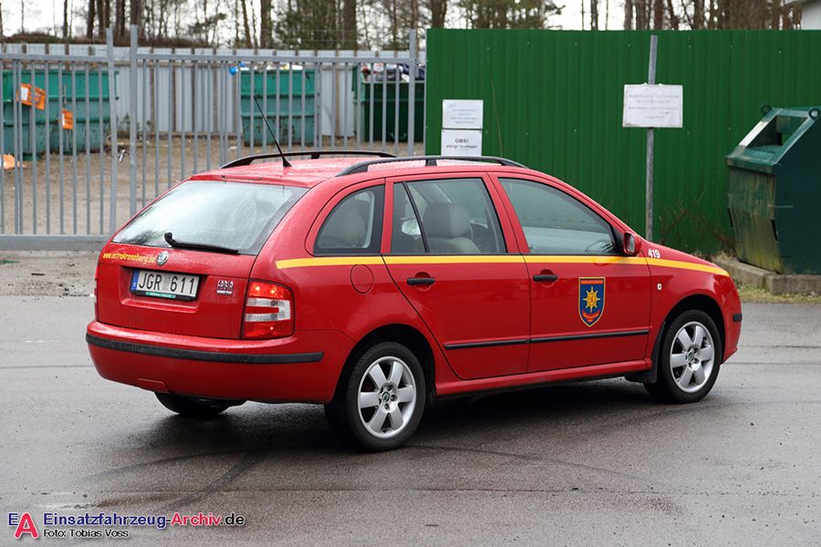 27 419 - Personbil